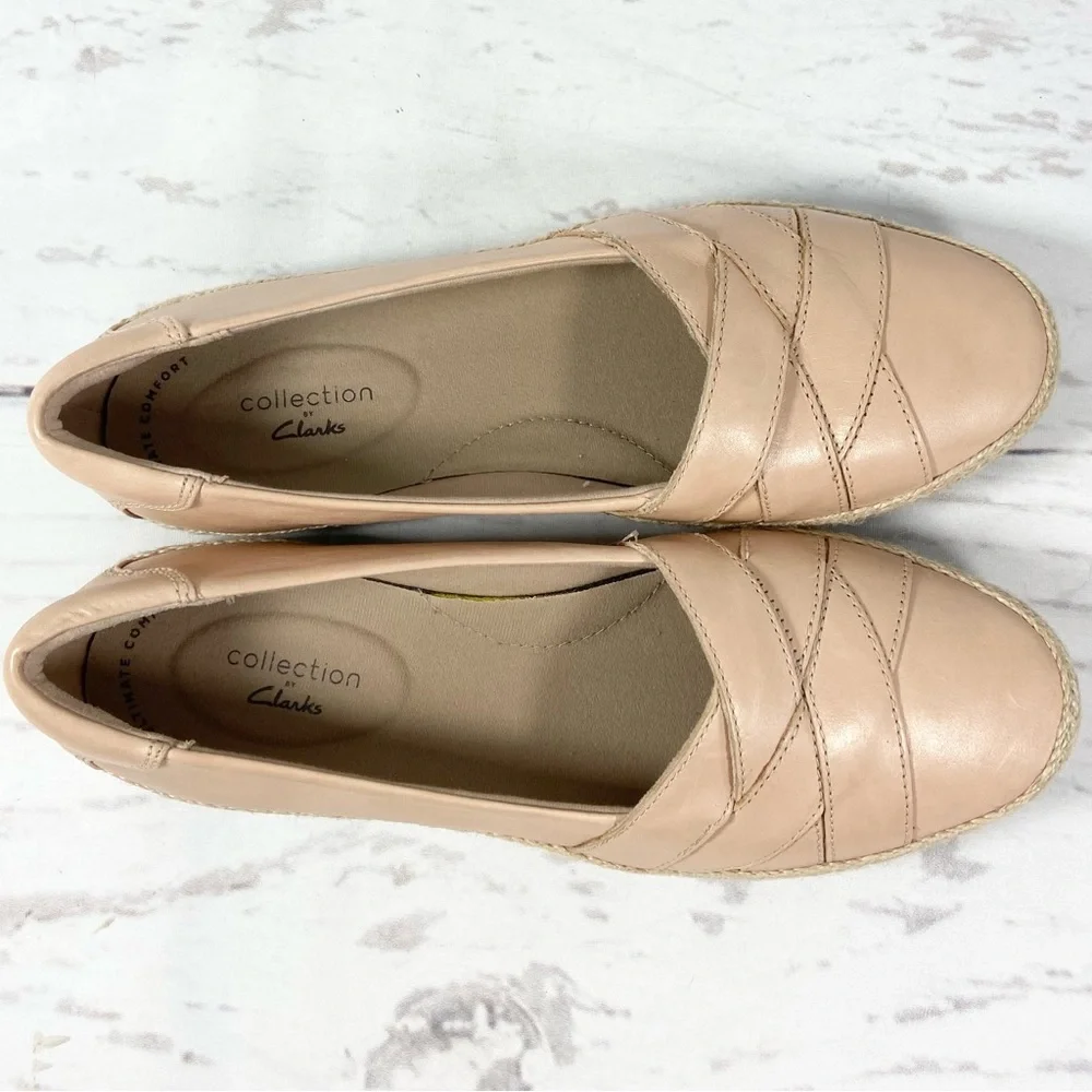Clarks‎ Danelly Shine Flats Women’s Size 7.5M Blush Leather Slip On Shoes.